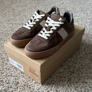 Steve Madden Brady Taupe Suede Sneakers